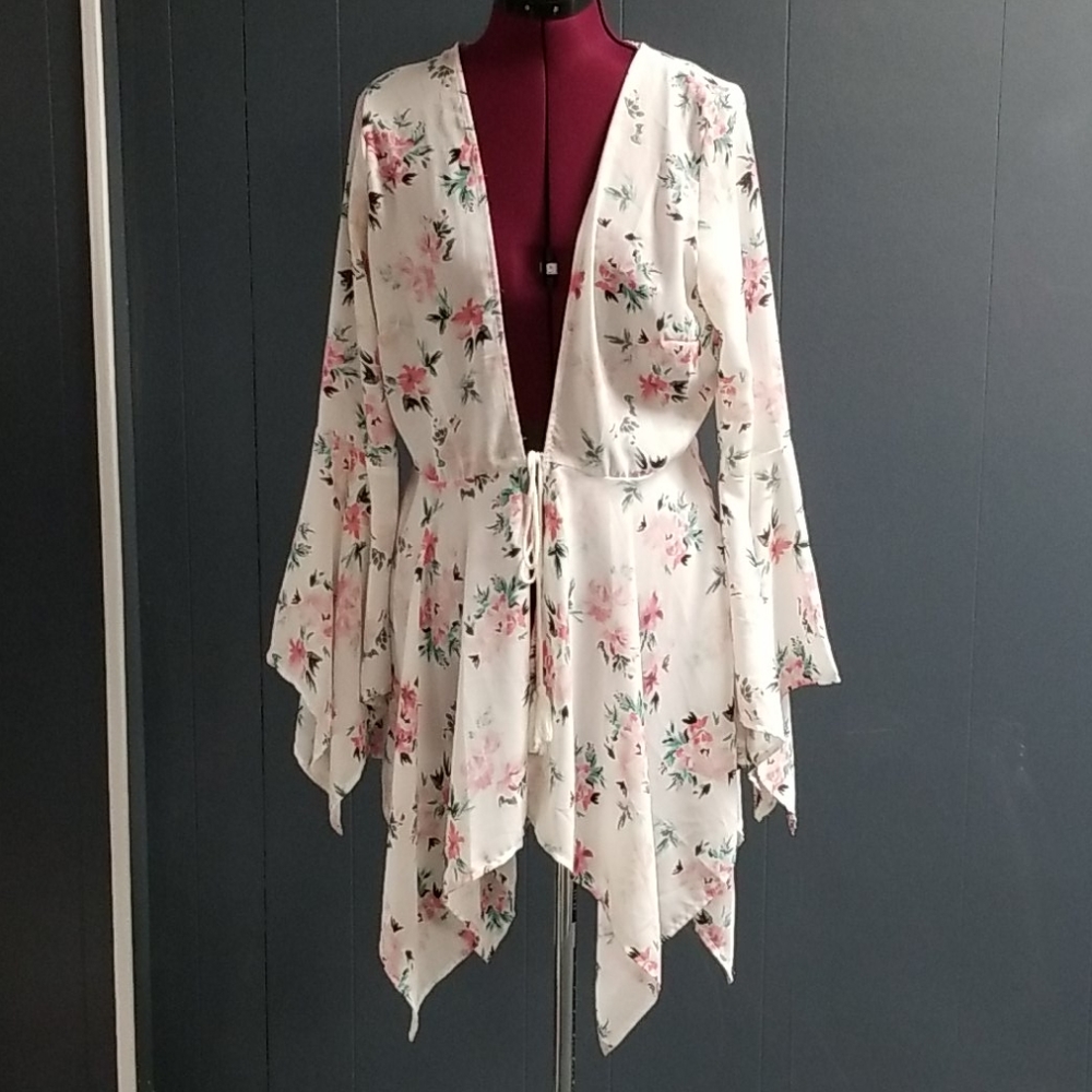 Beautiful ivory kimono, medium